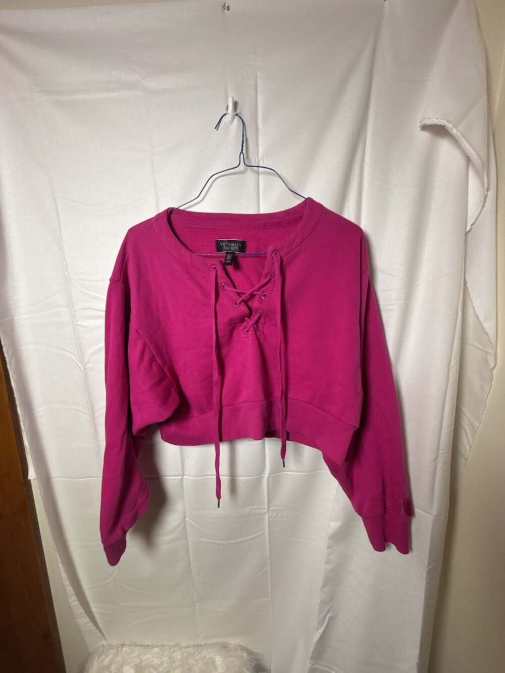 Victoria's Secret Lace-Up Cropped Sweatshirt Size M Fuchsia Pink